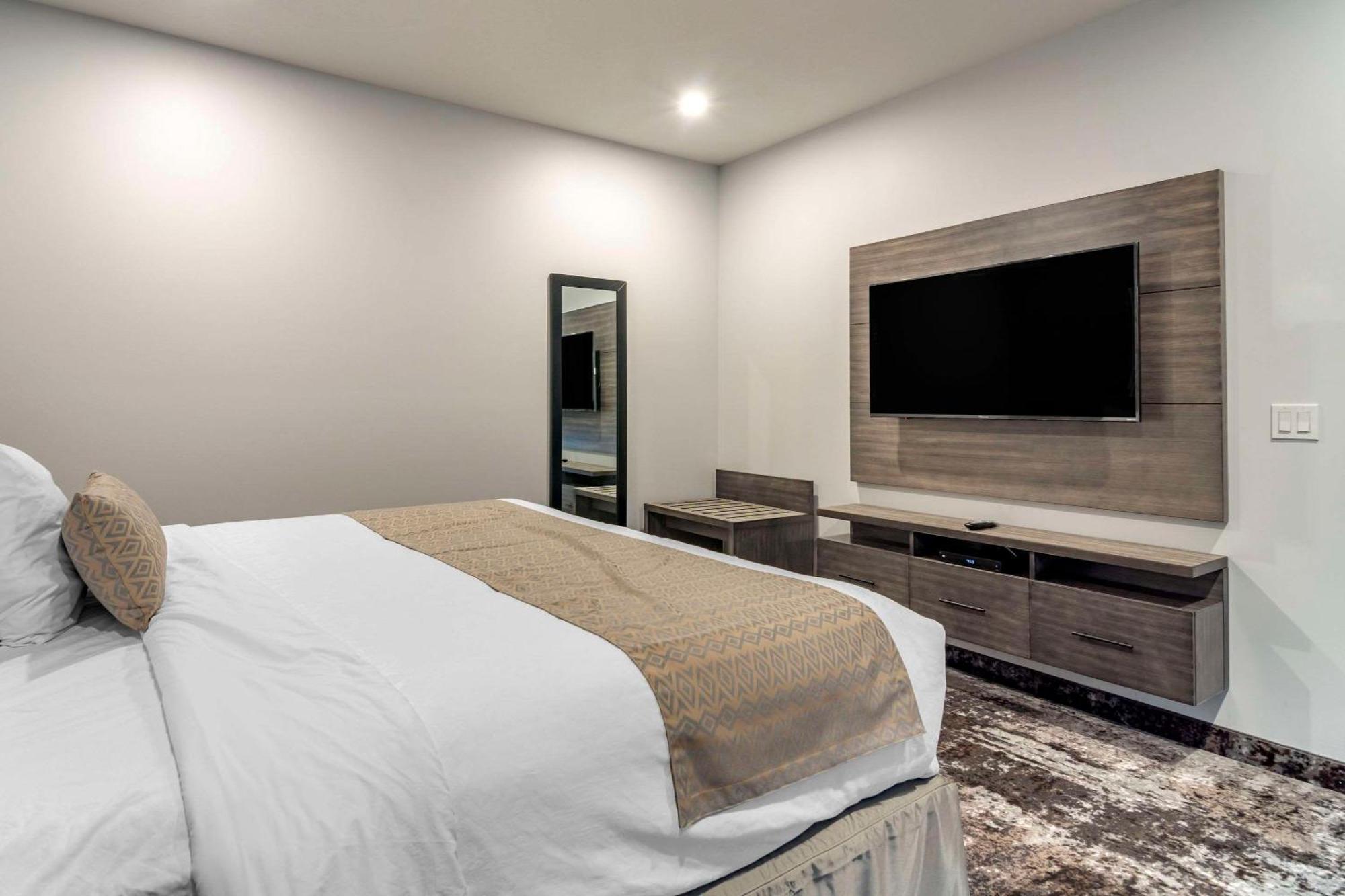 The Hue Hotel, Ascend Hotel Collection Κάμλουπς Εξωτερικό φωτογραφία