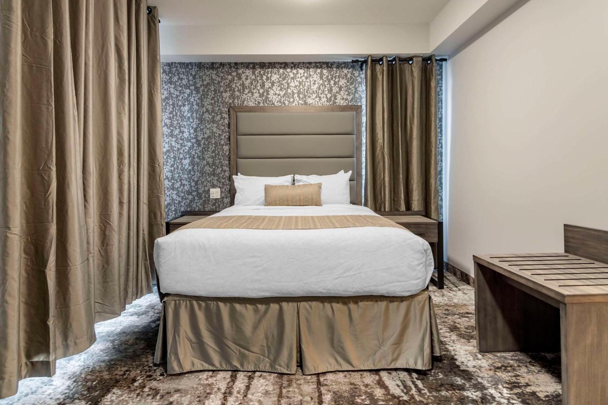 The Hue Hotel, Ascend Hotel Collection Κάμλουπς Εξωτερικό φωτογραφία